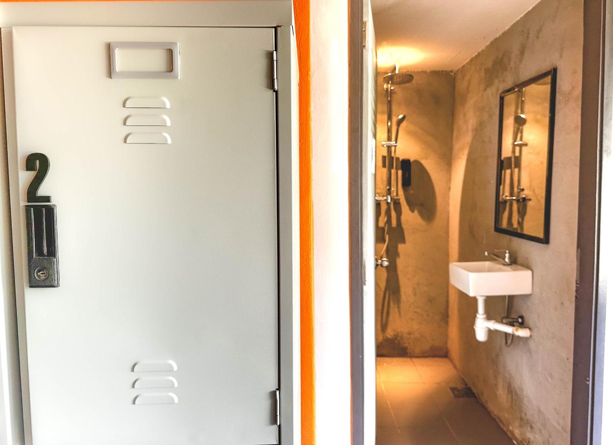 Arch Dormitorio Cenang Pantai Cenang  Exterior photo
