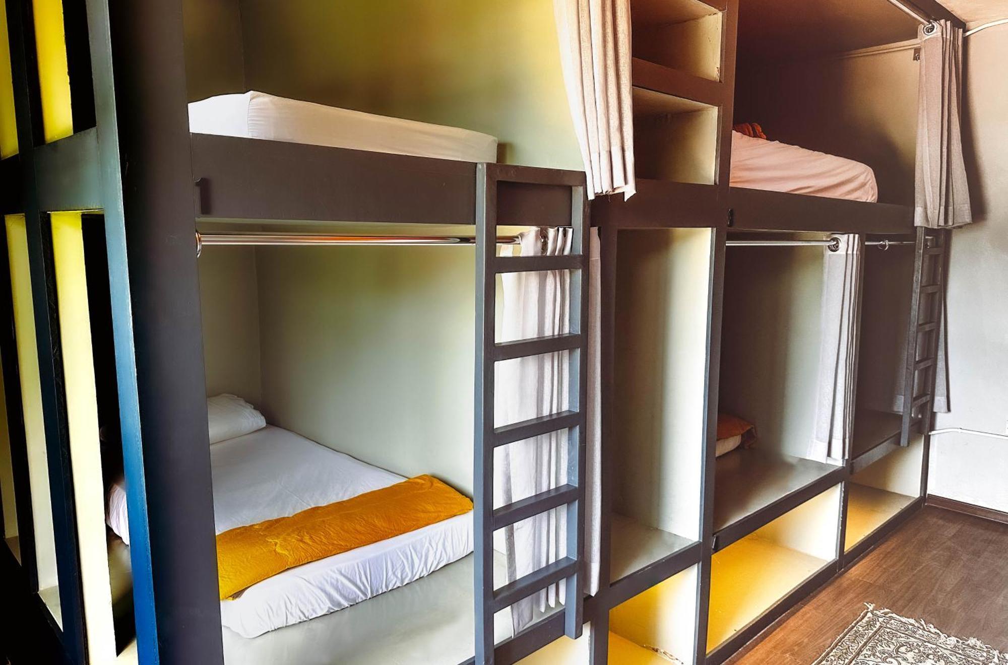 Arch Dormitorio Cenang Pantai Cenang  Exterior photo