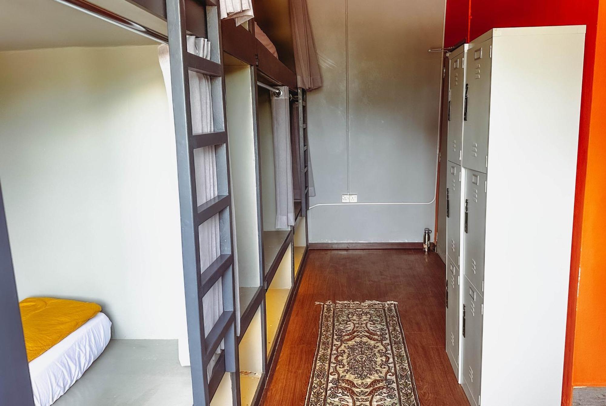 Arch Dormitorio Cenang Pantai Cenang  Exterior photo